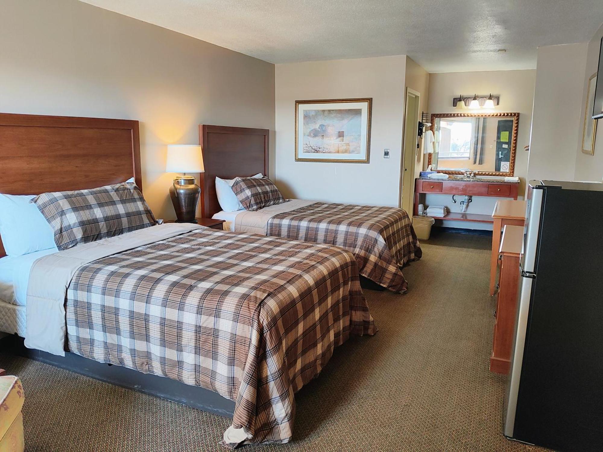 The Lodge At Russell - Russell Inn Номер фото